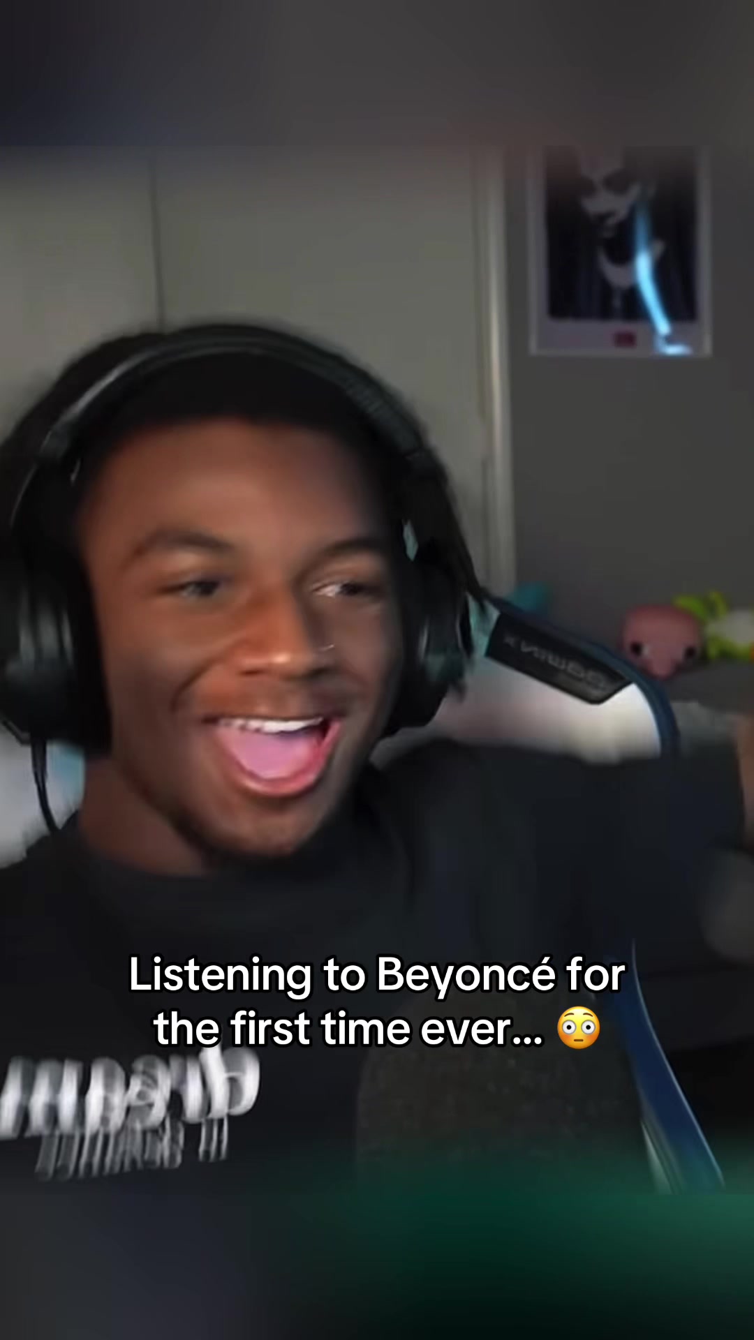 @Souvenir Reacts