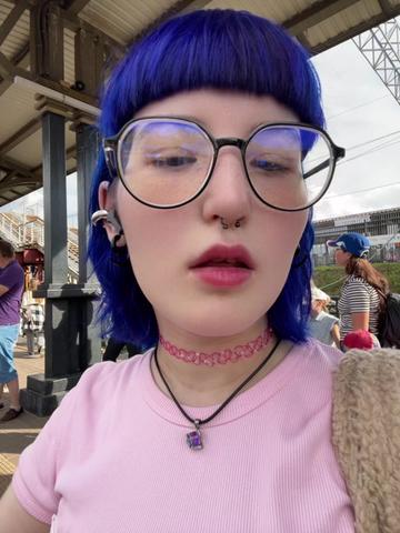 @Molli🫂