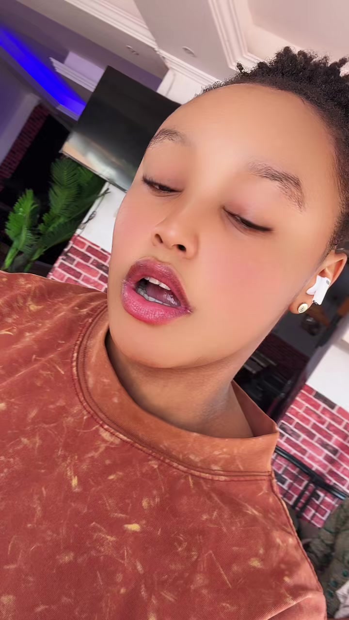 @Hafsa.228_