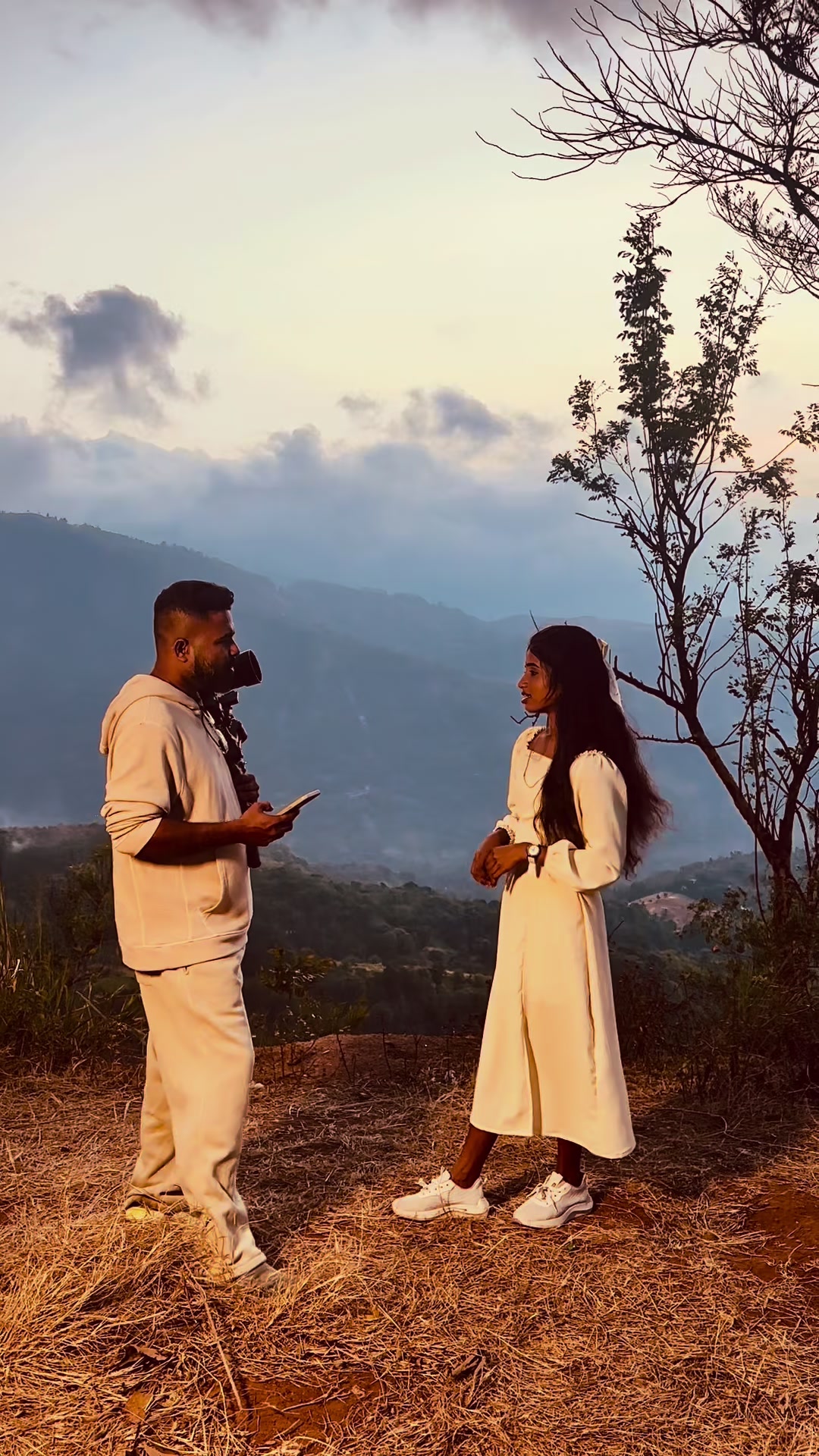 @uvahai உவகை