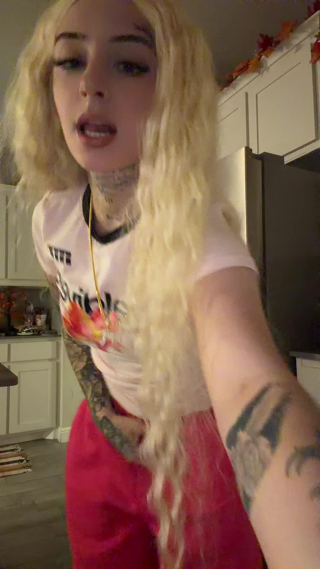 @Lilyrrrose