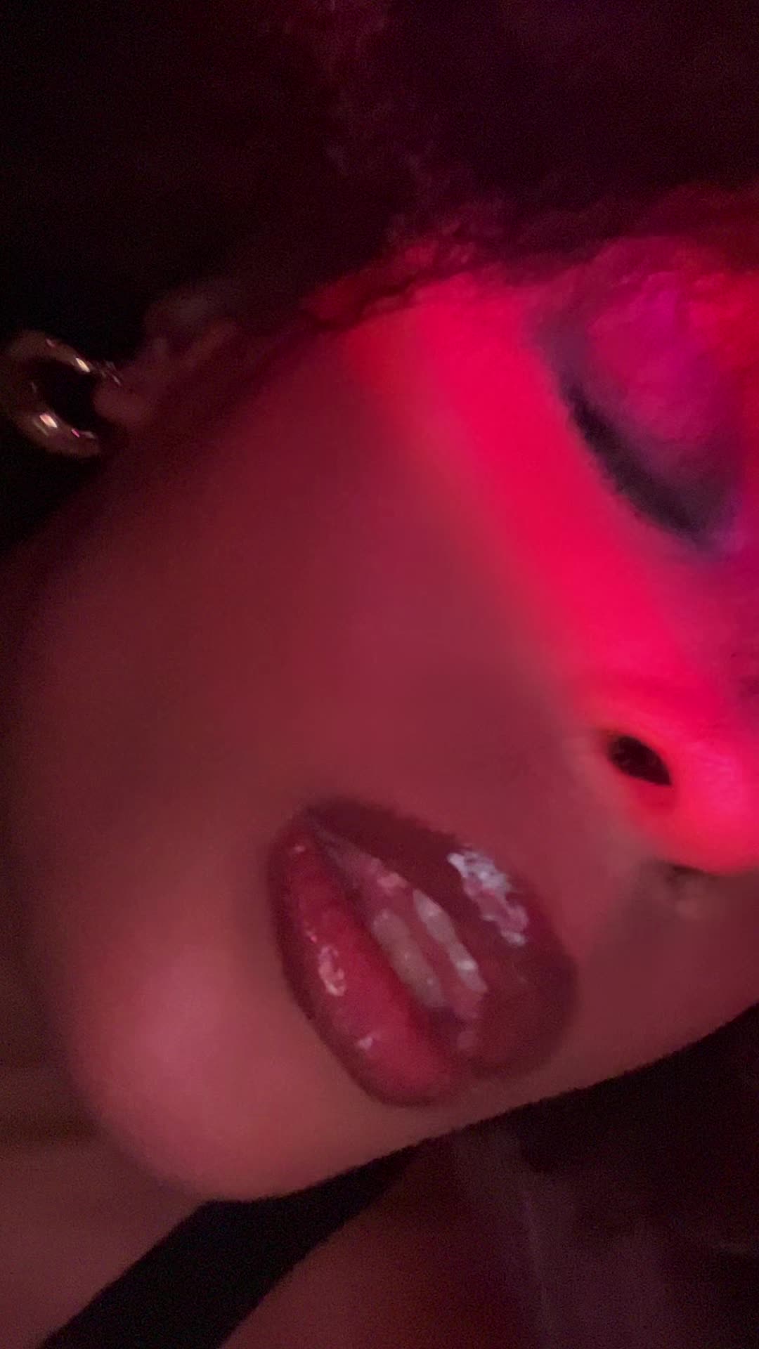@Sadé