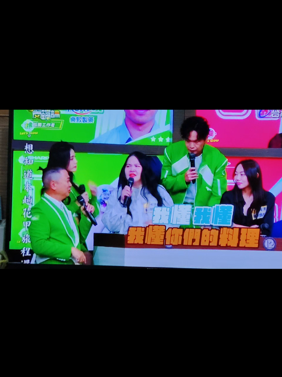 @塔羅占卜師-卡洛琳