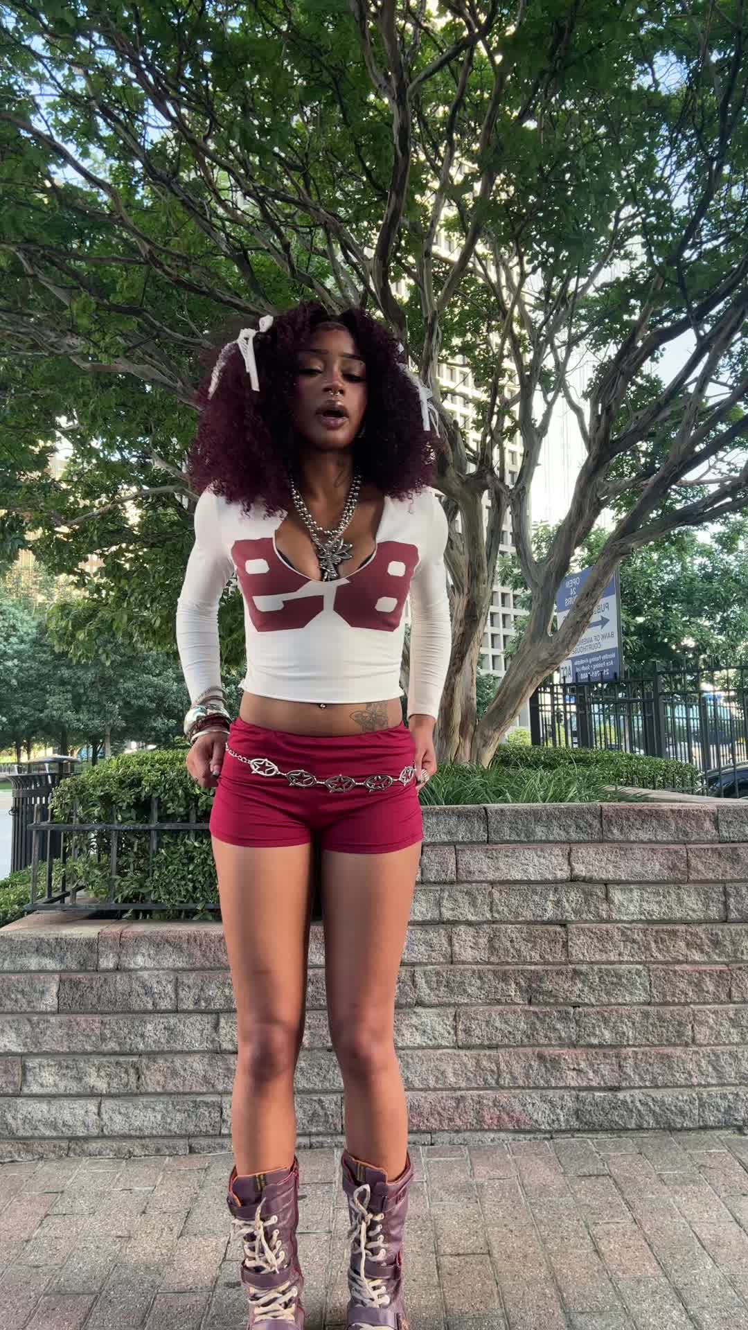 @himynamesunsirae