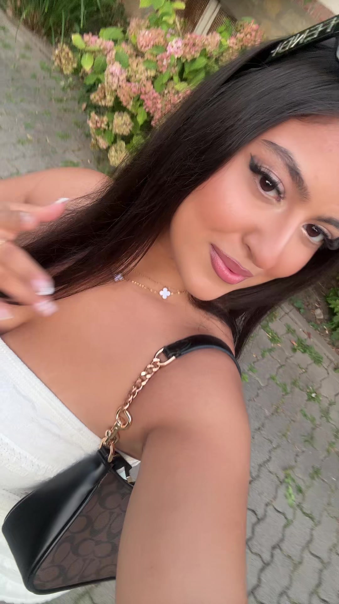 @𝐀𝐲𝐥𝐢𝐧