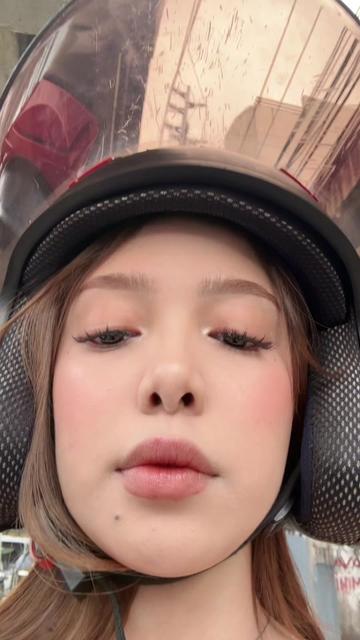 @𝒴 .