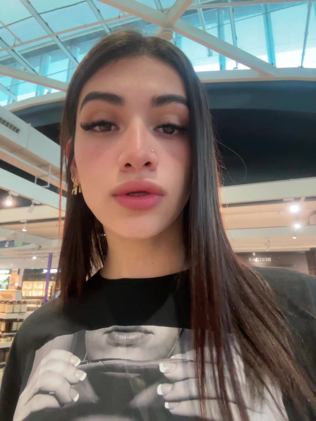@Daniela Santacruz