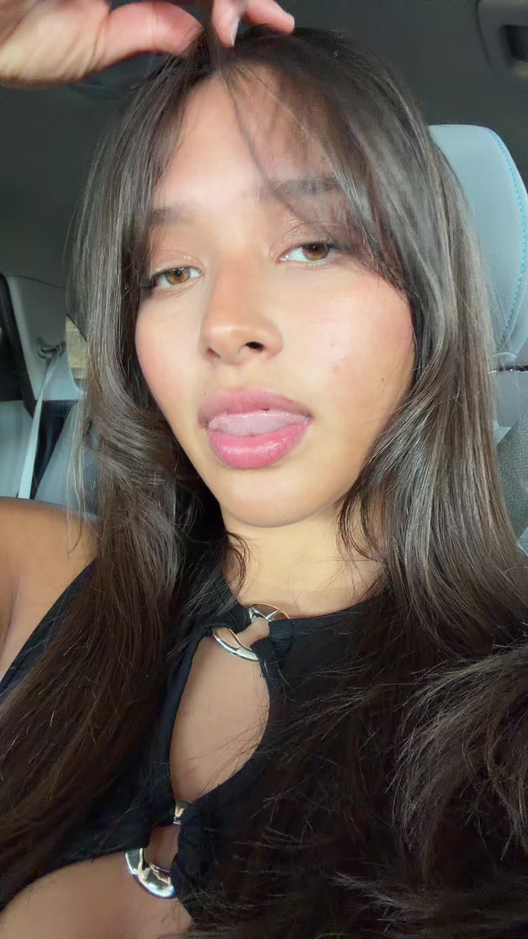 @Valentina