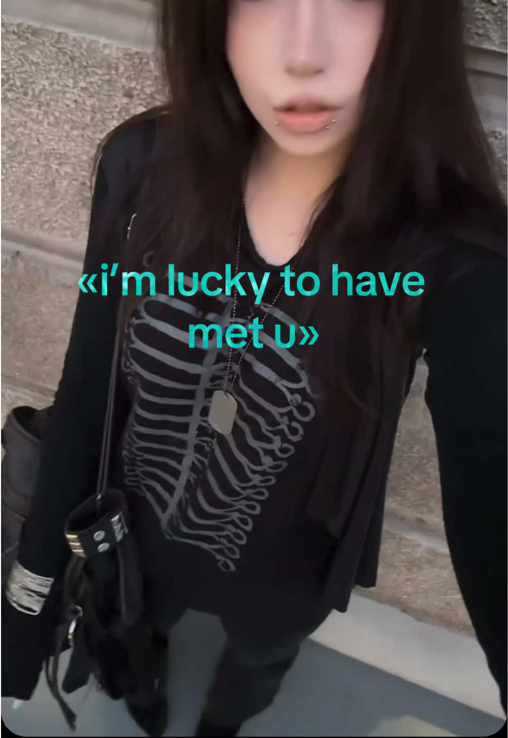 @paledollie
