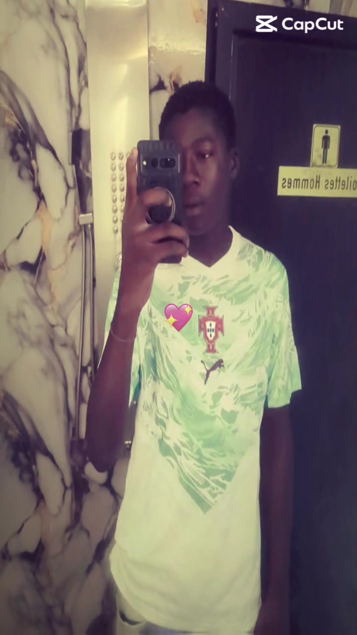@Ronel 🏝️💨🩸