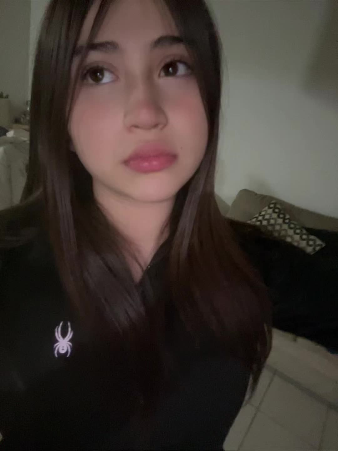 @Auraa