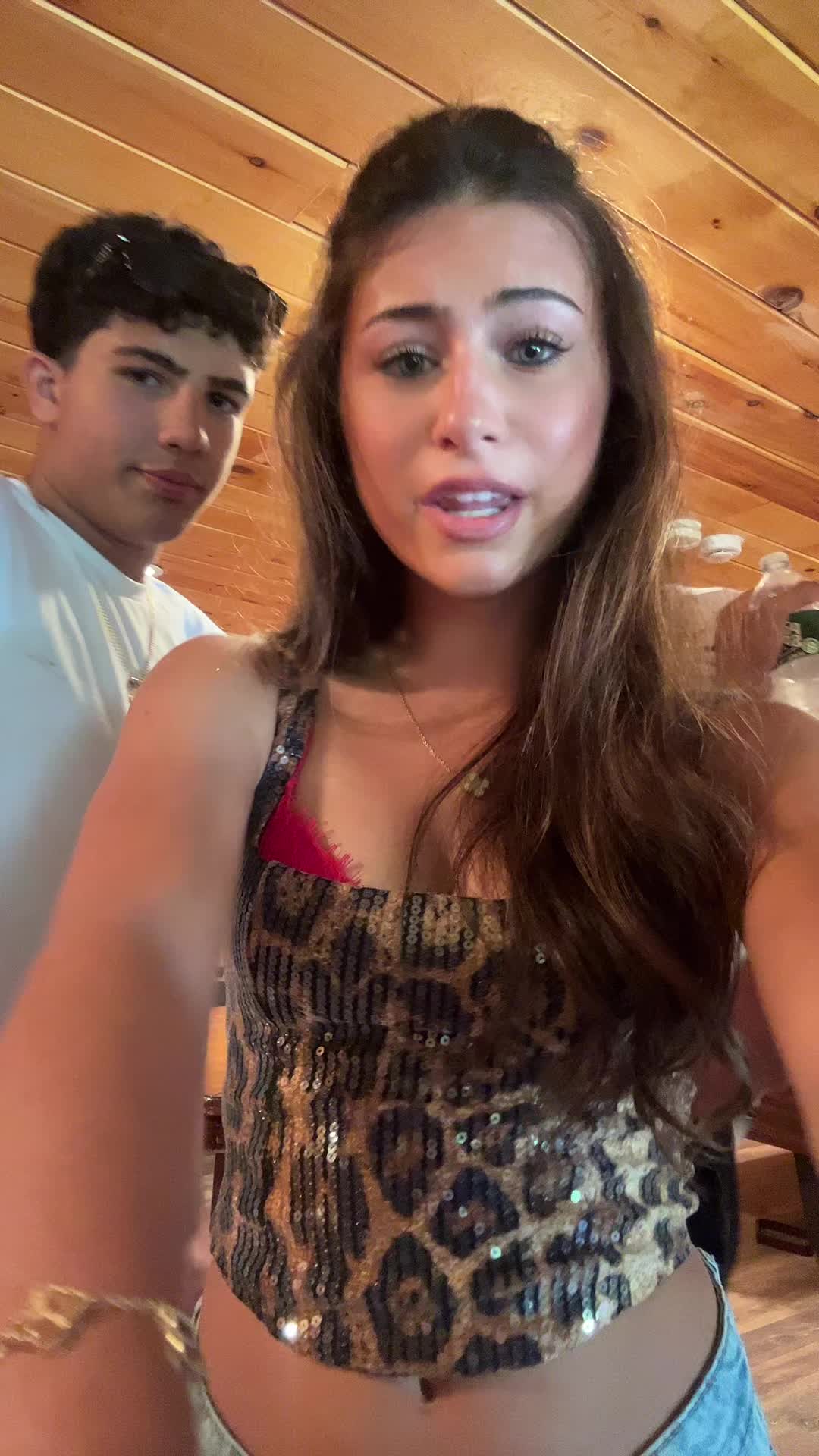 @pinksparkleyprincess👑👑