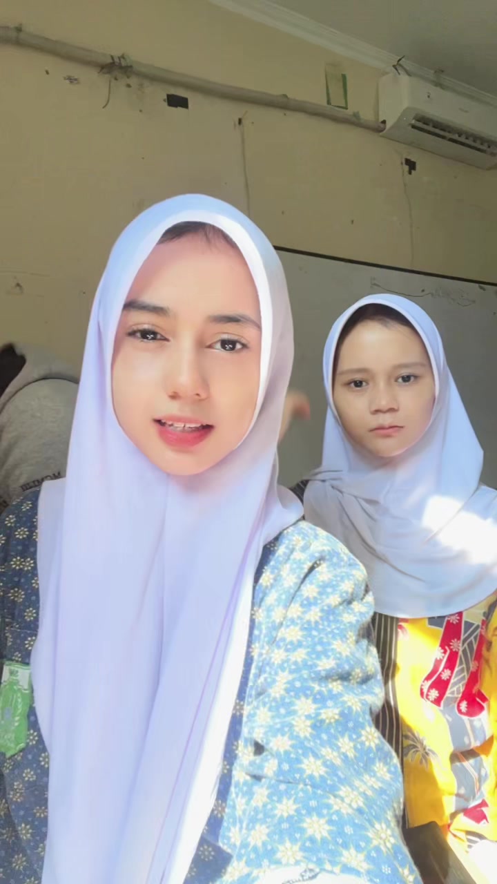 @syaaaayhy ๐