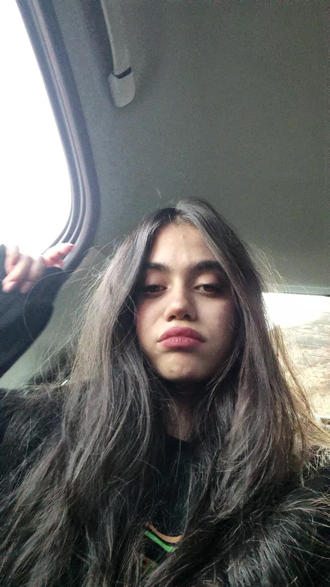 @niushaa
