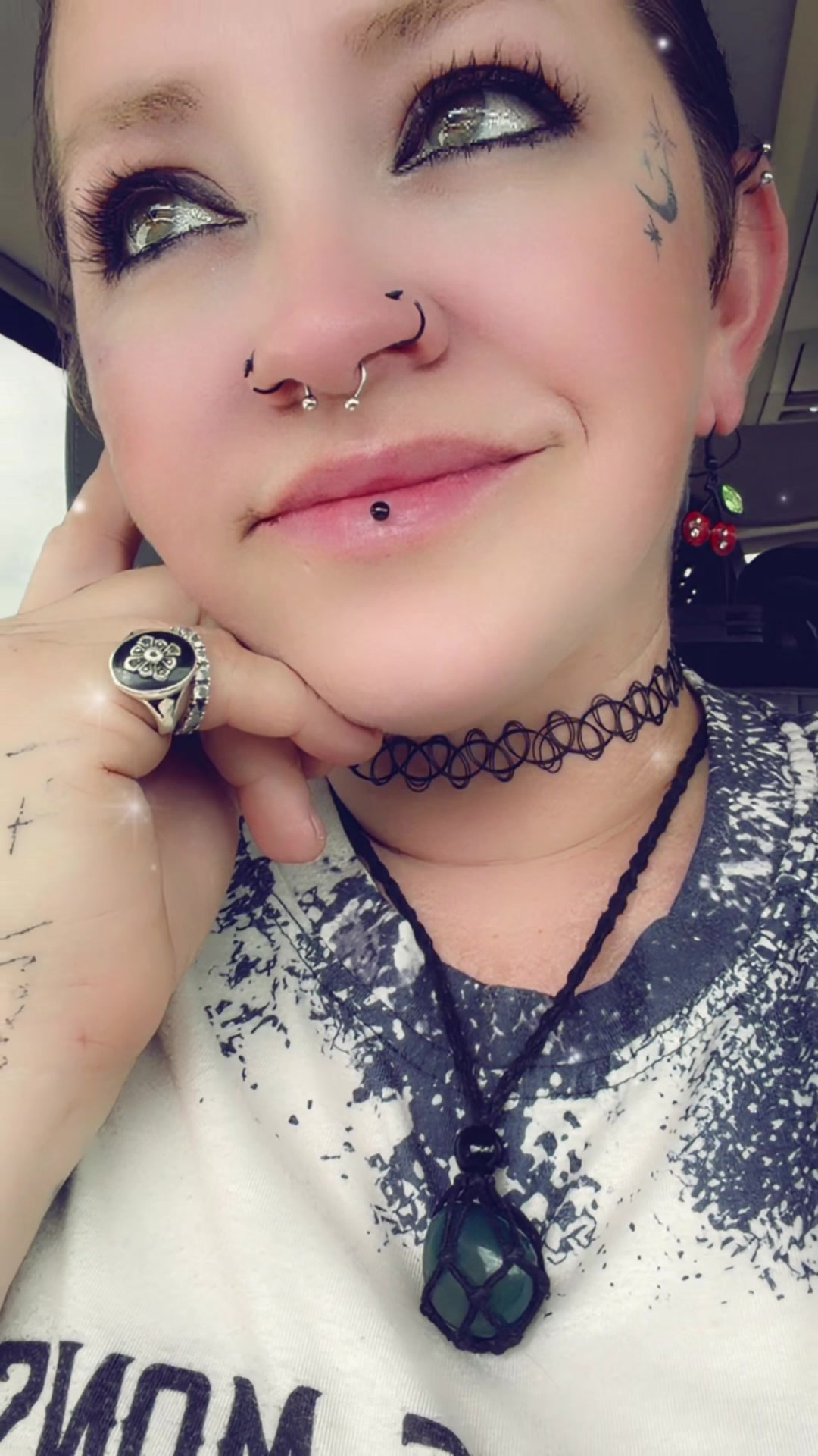 @👻👻👑greeneyedghostie