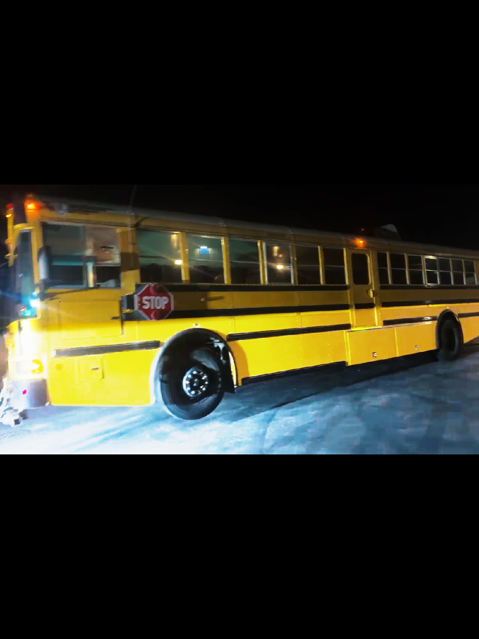 @Giovanni Rivas El de los buses