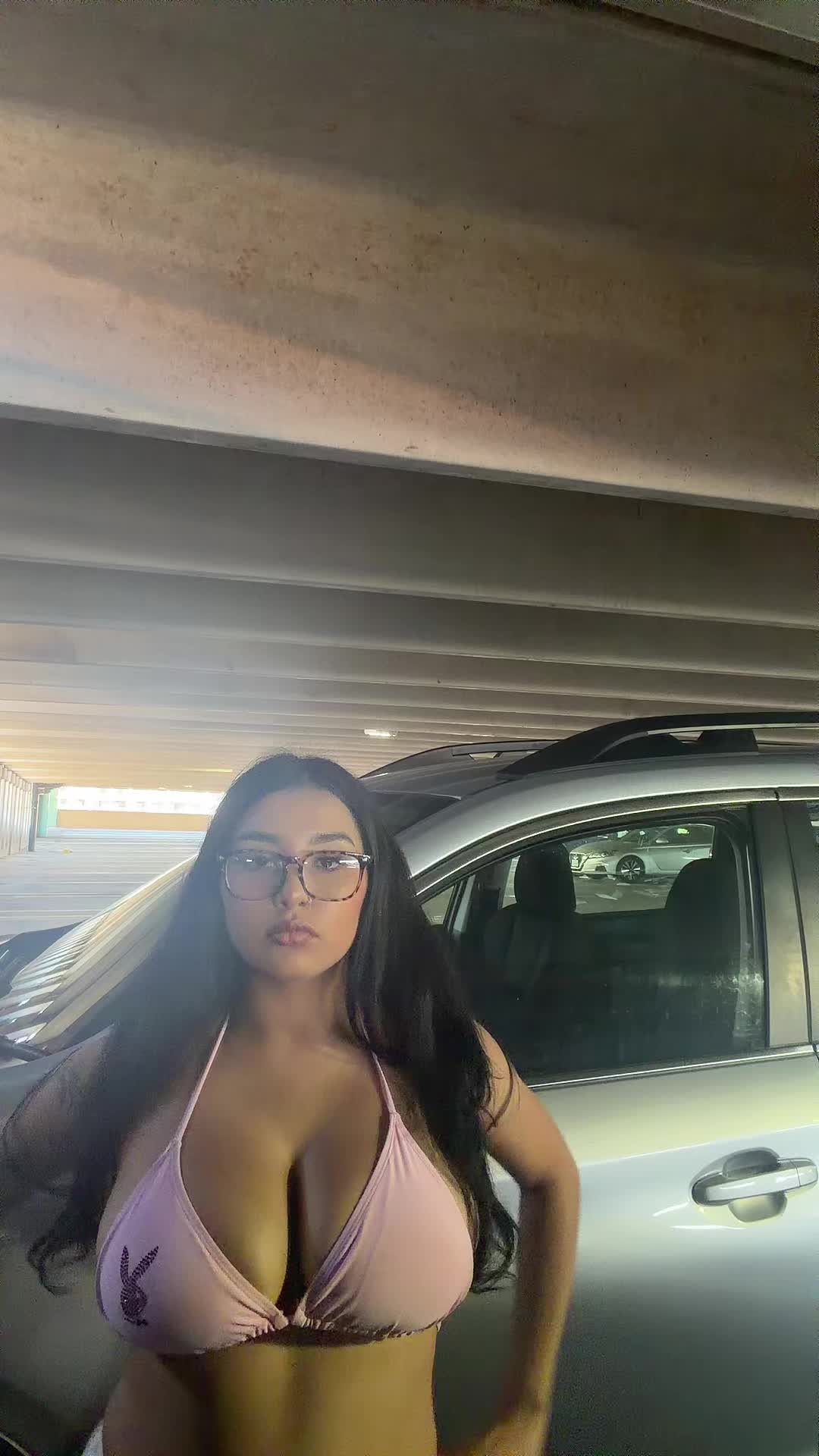 @𝓥