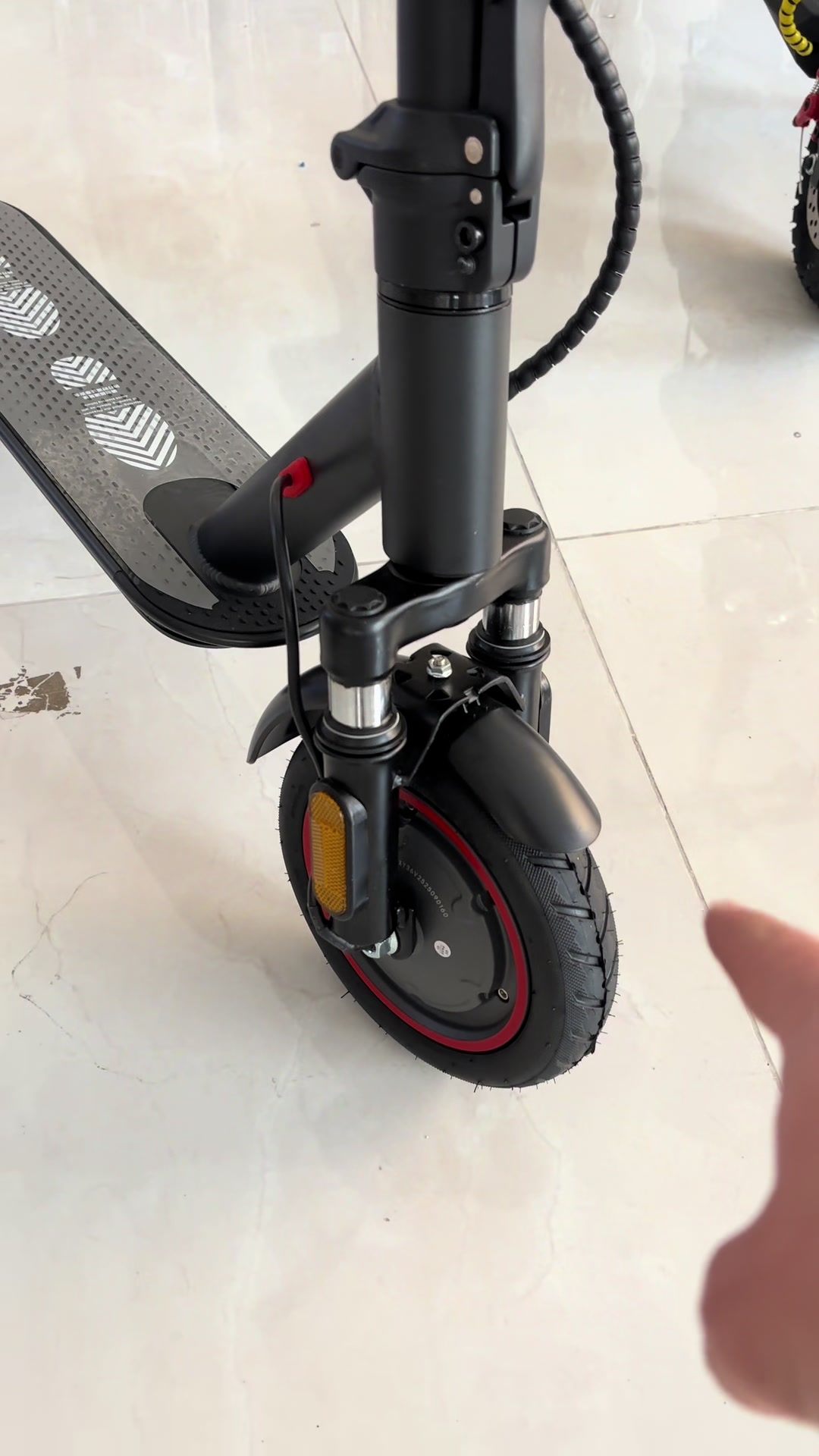 @E-scooters.Lb