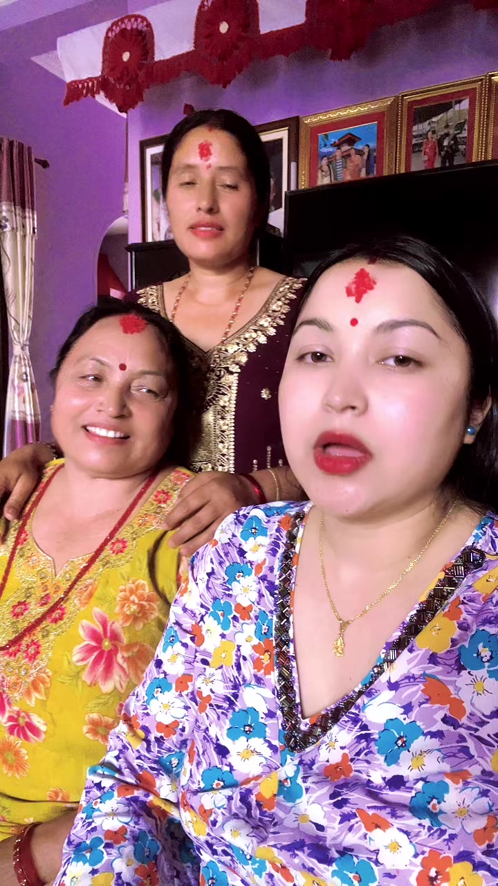 @Anuskamrit 👸&hearts;️🤴🏻🧿