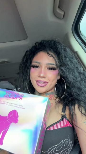 @pinkybaddazz