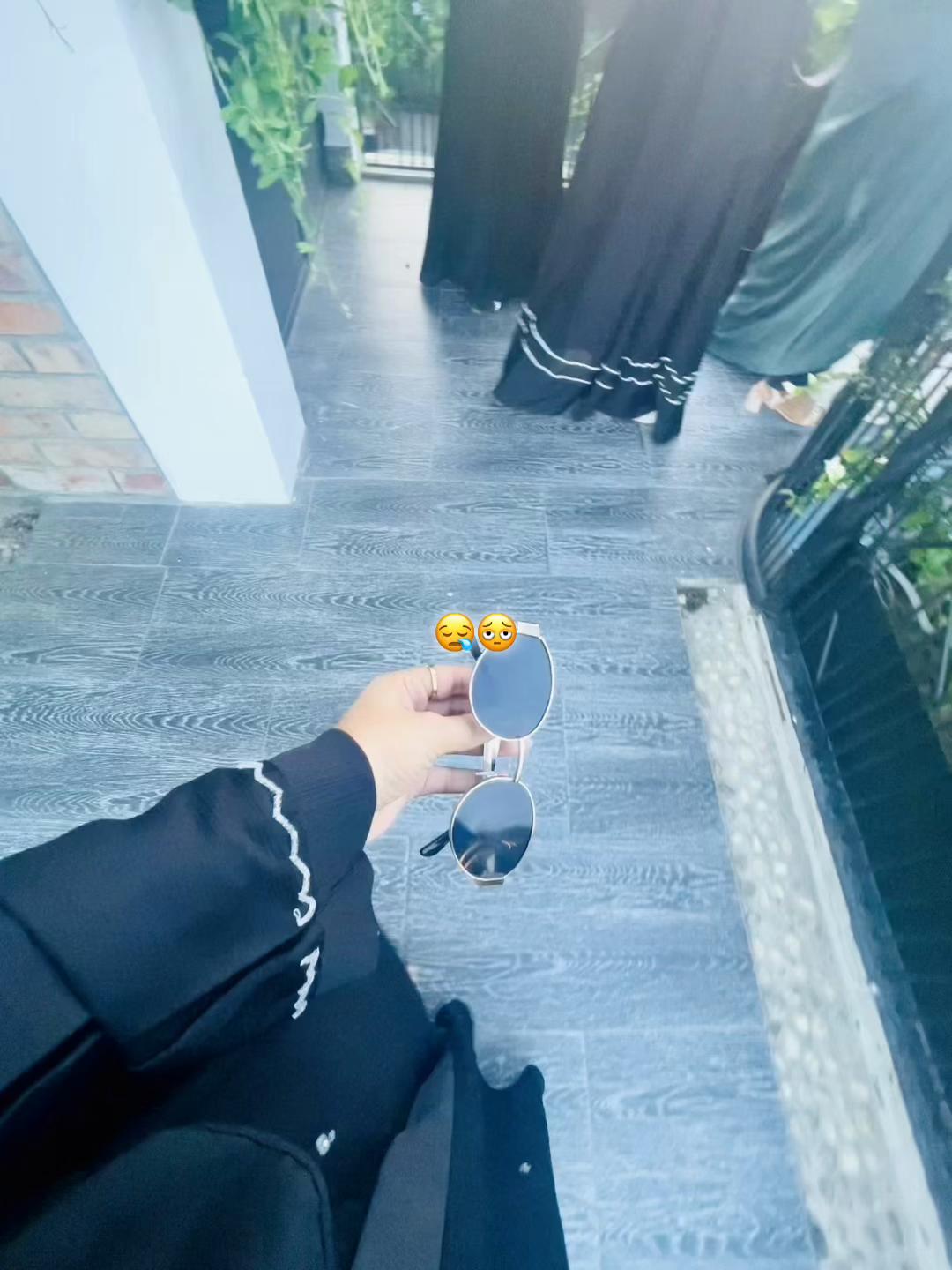 @_MIM>💸
