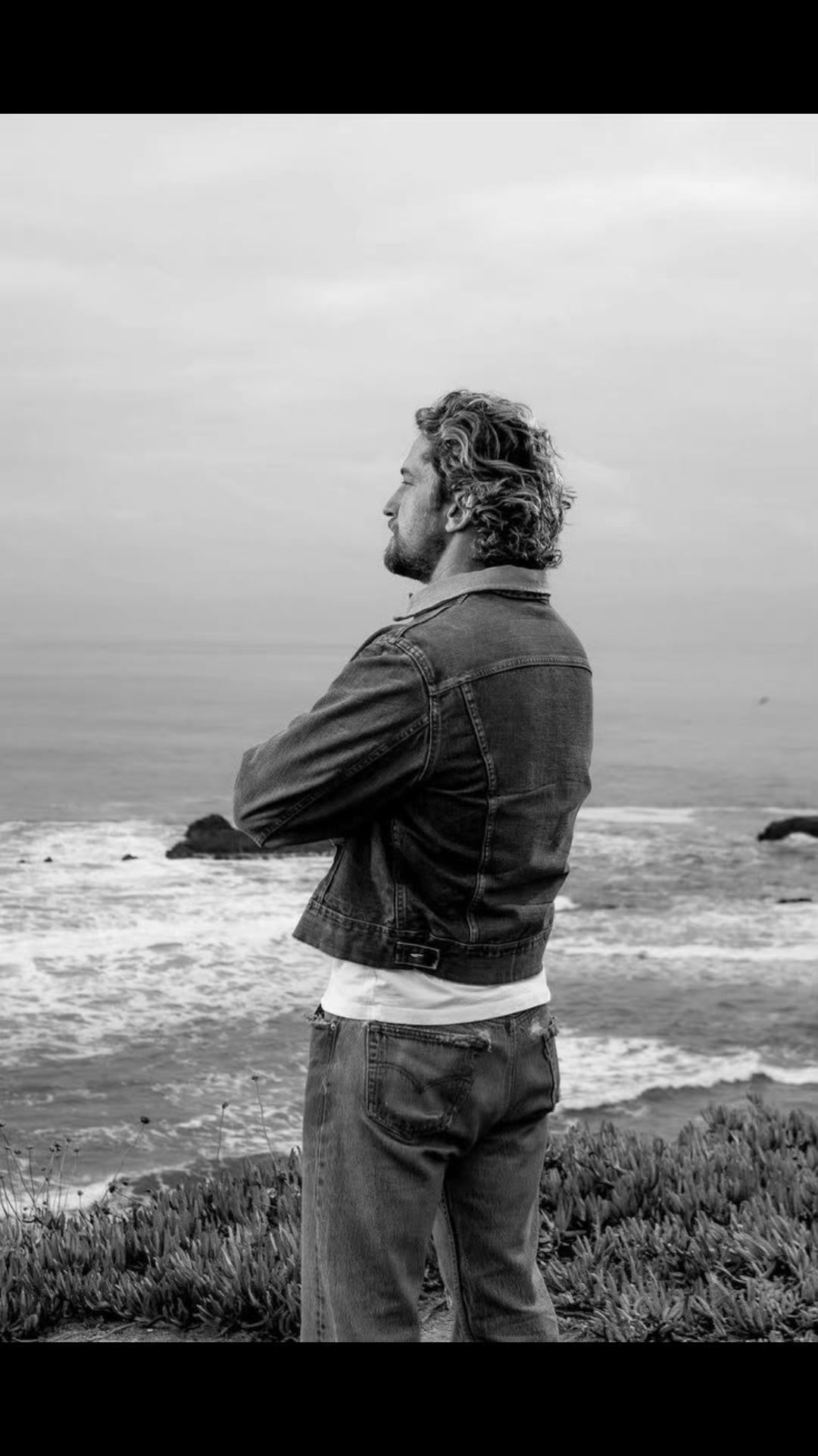 @Gerard butler private account✅