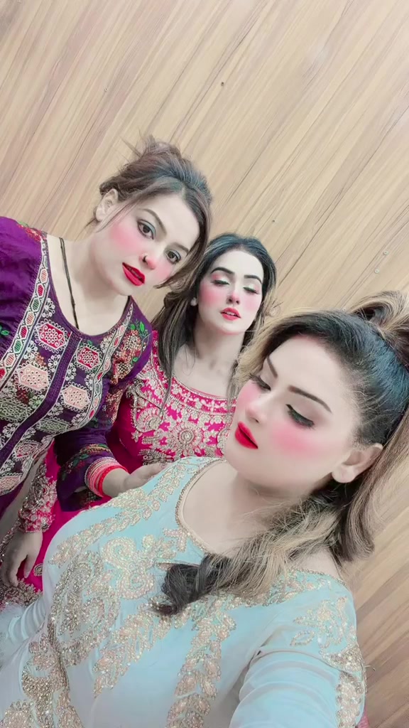 @Queen 👑❤️ shah❤️