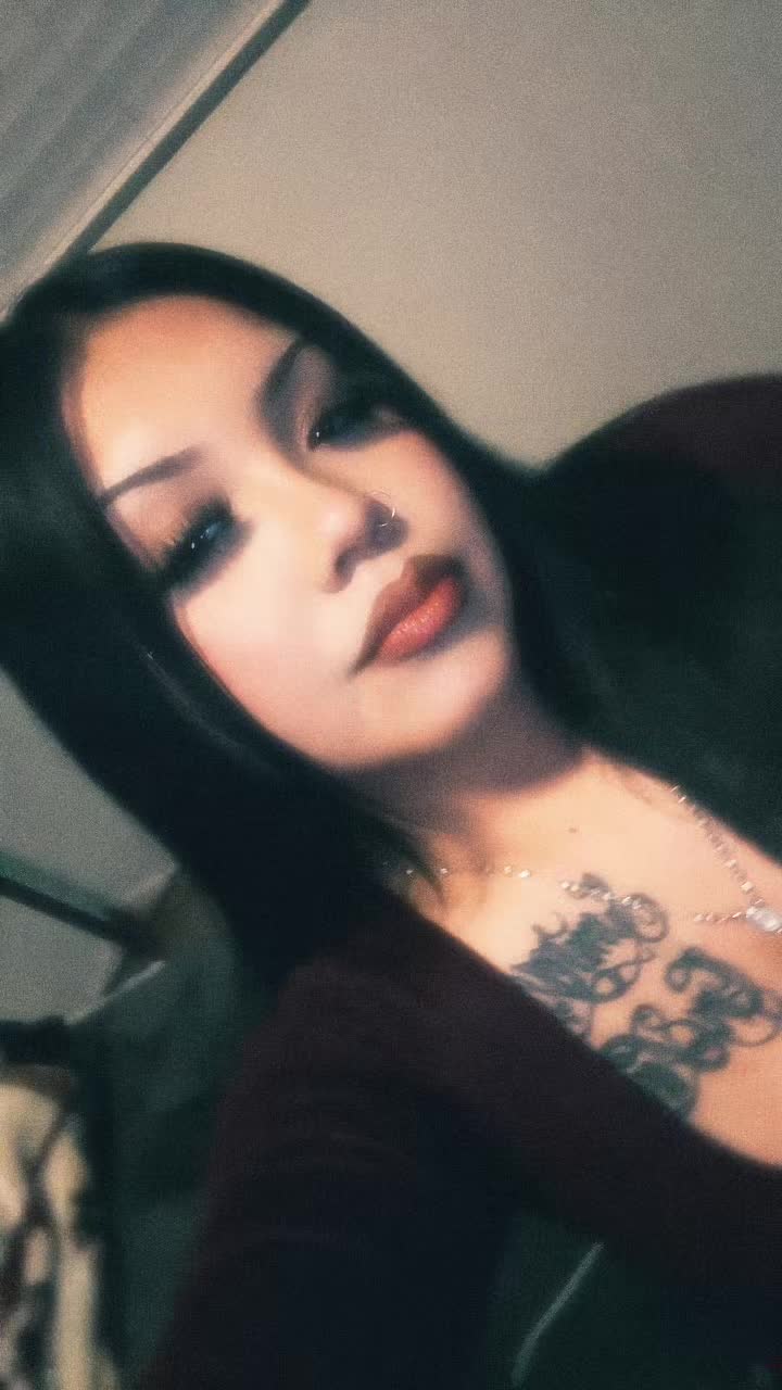 @Dess🍒