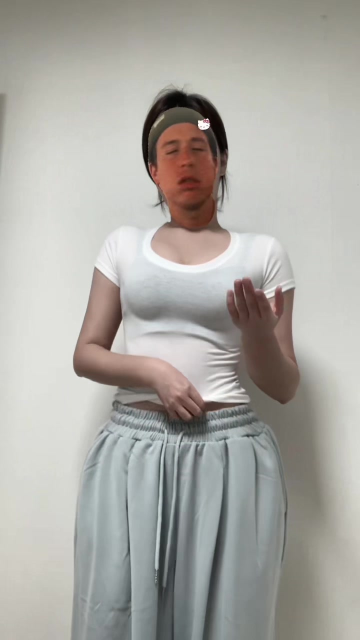 @채연
