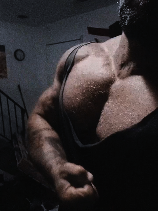 @Flesh_artist_1985