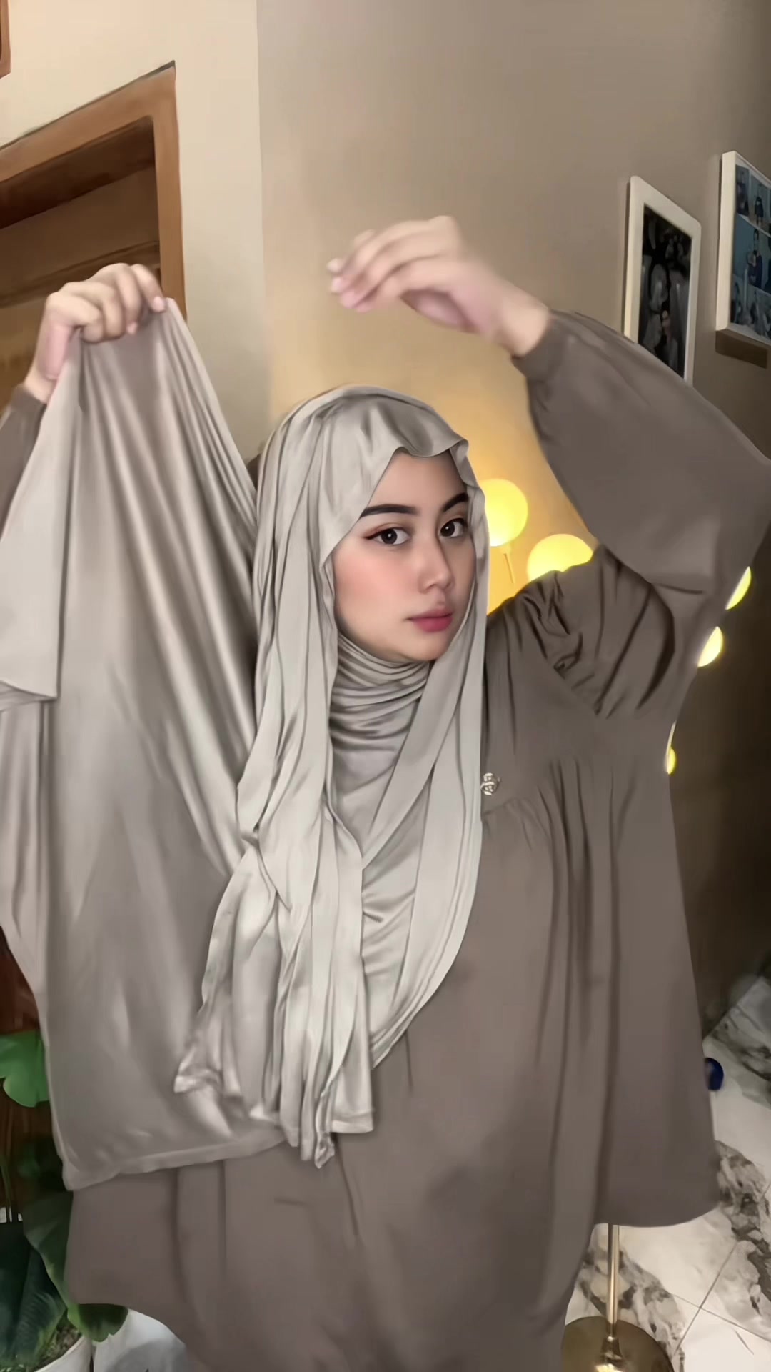 @anissyaninis