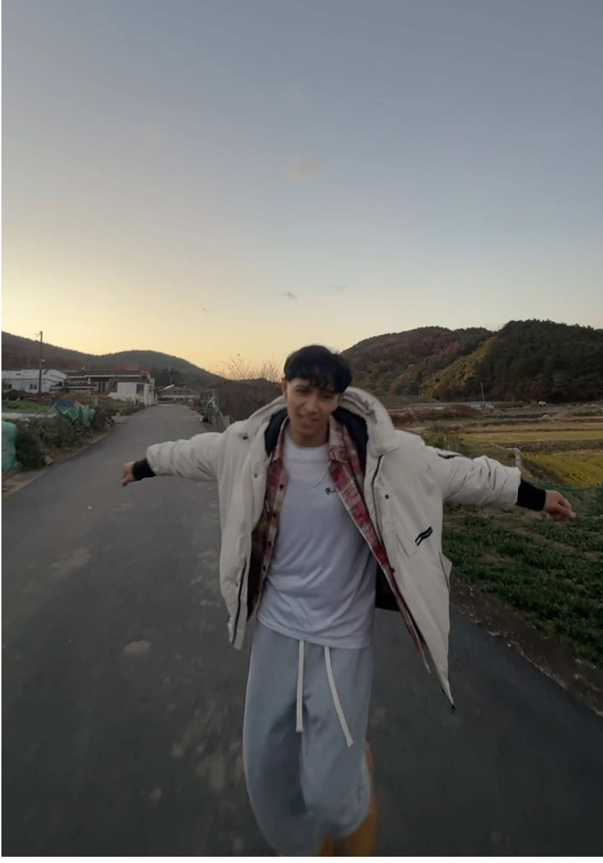 @RAKAL BOMZAN🇰🇷🇳🇵