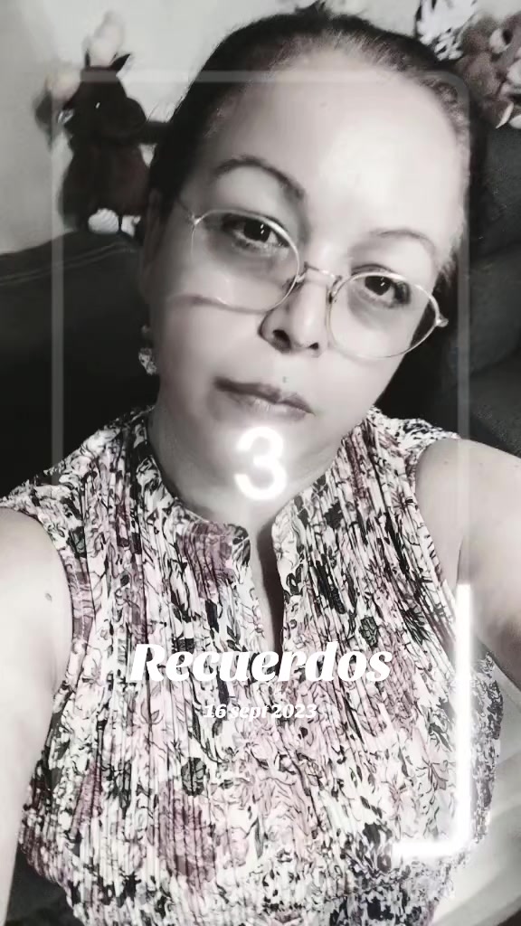 @Adriana Canta + Lipsync