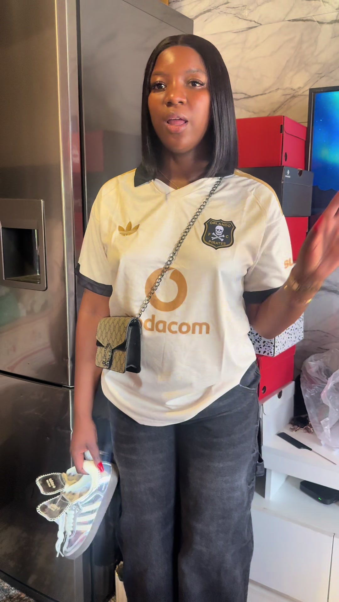 @Tiisetso_JoburgRunner🛍️