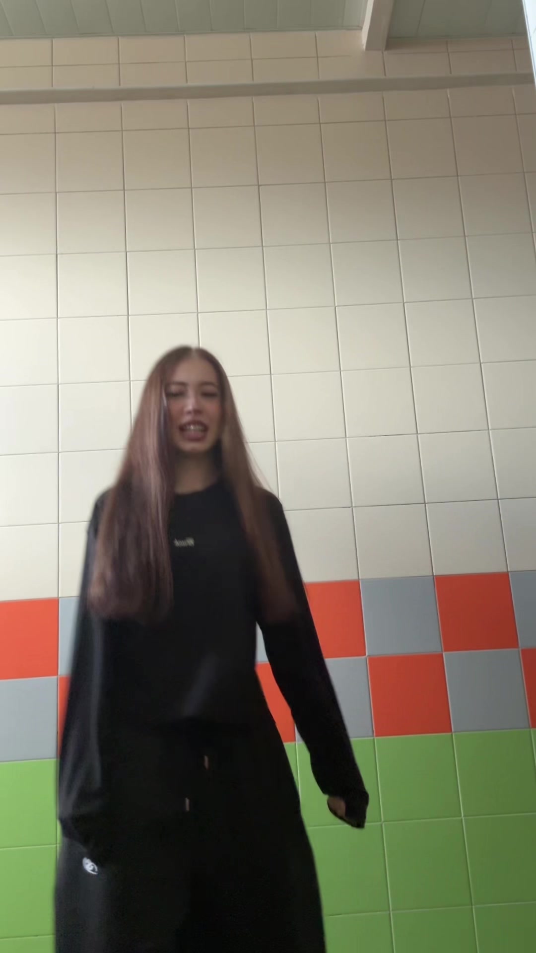 @…