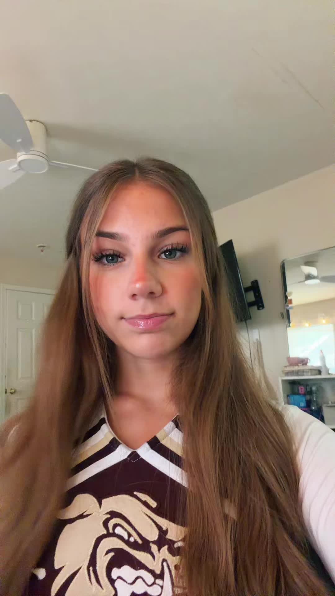 @ellie snyda