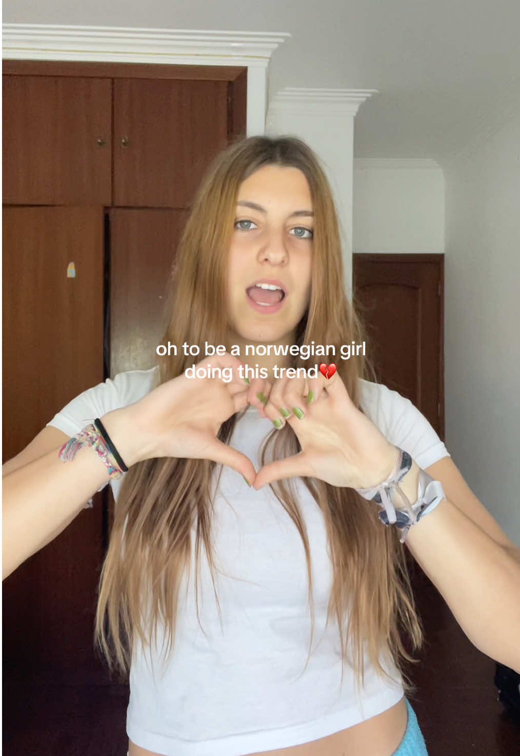@⠀