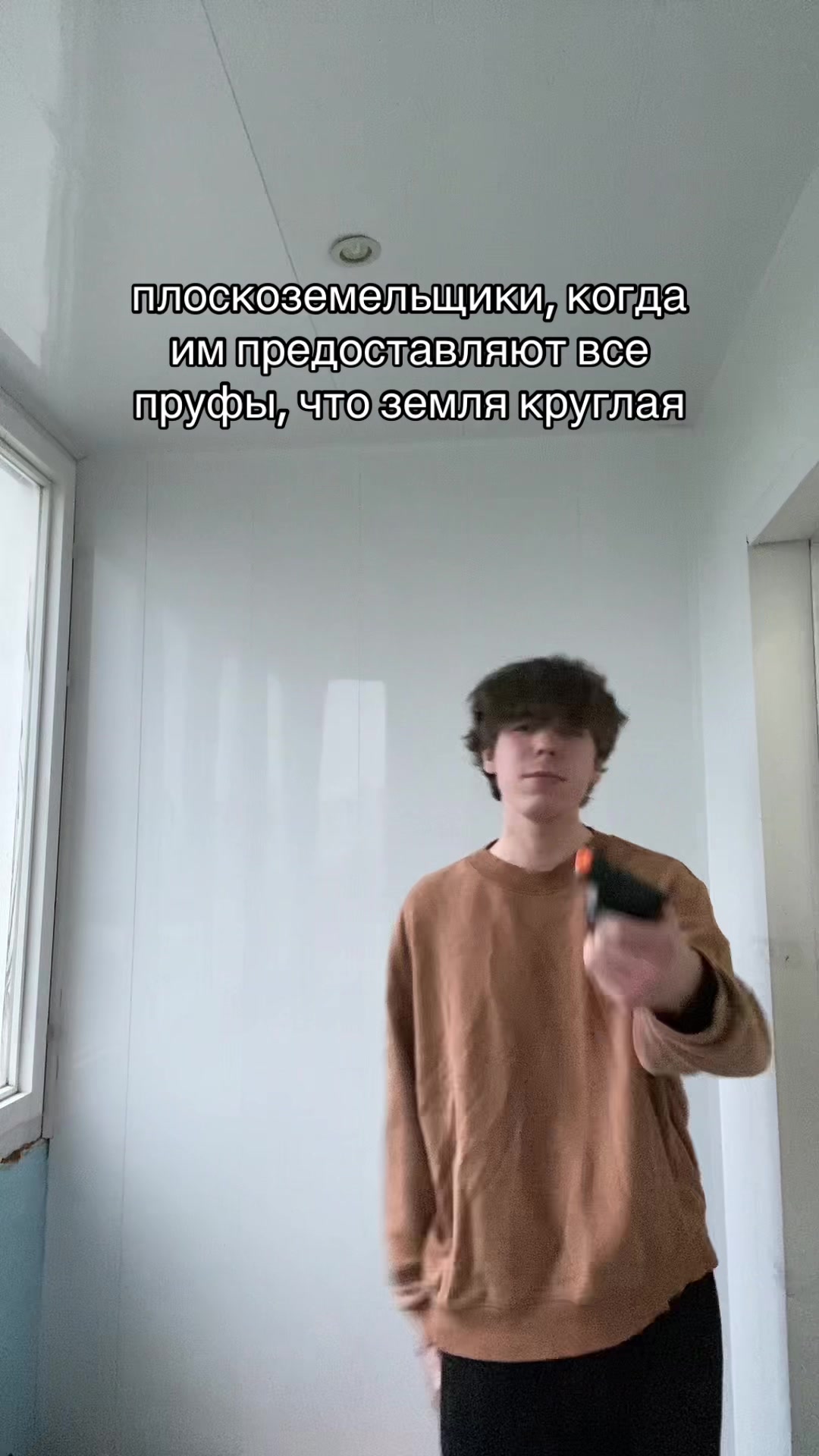 @aloof_danone