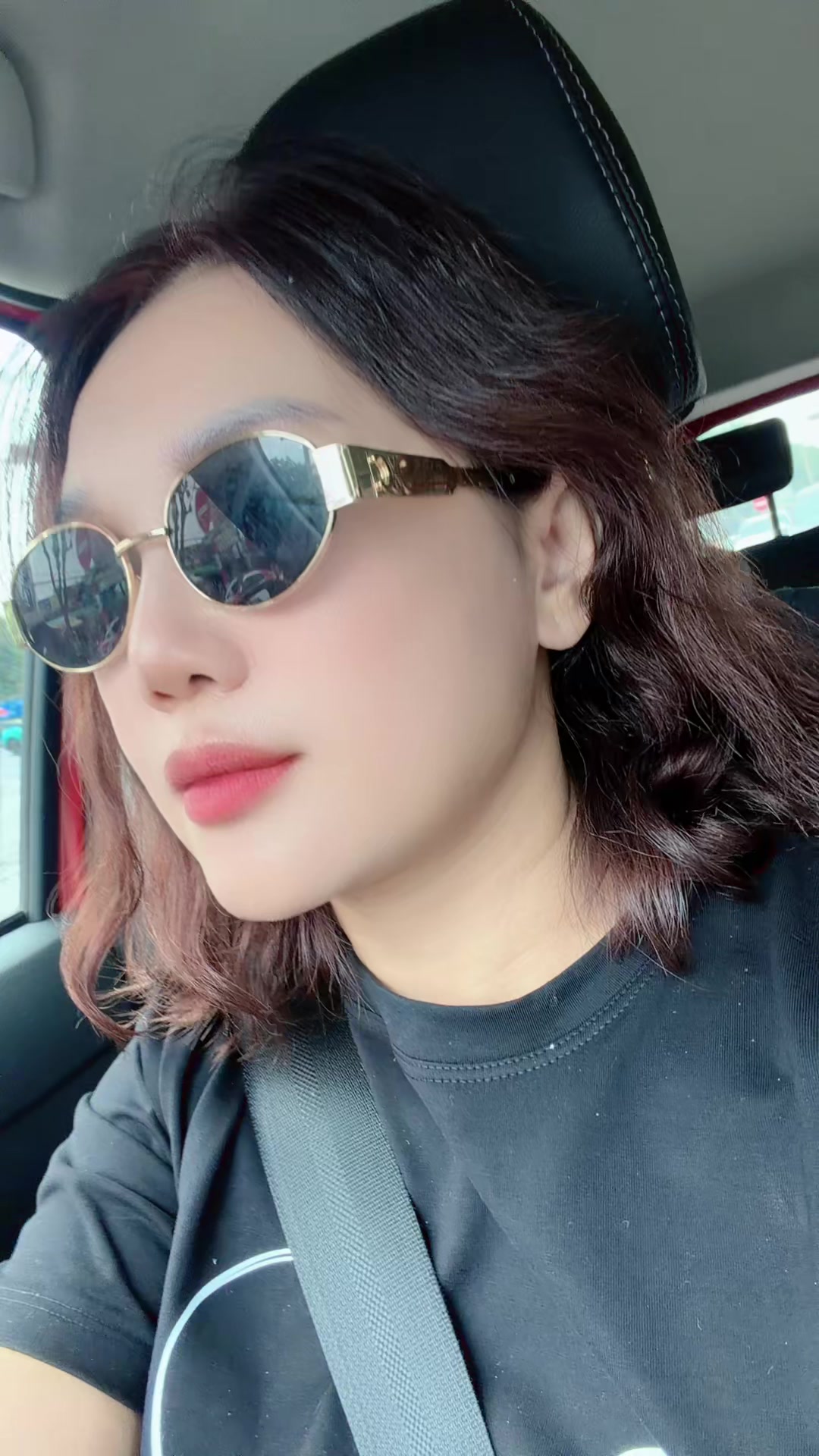 @Hằng Moon 💫
