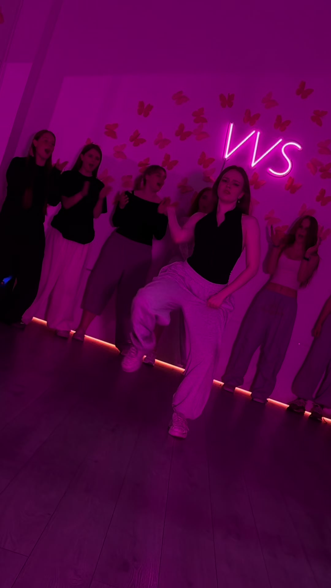 @VVS DANCE STUDIO