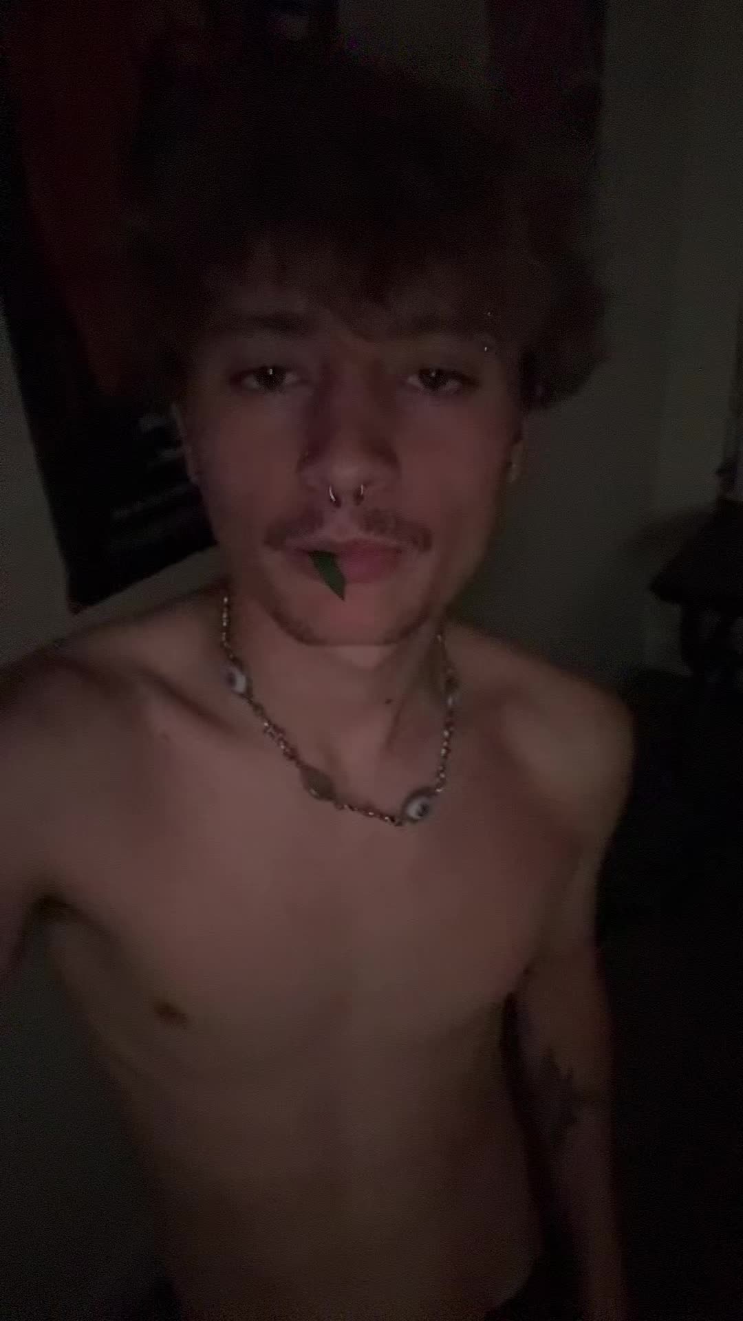 @?