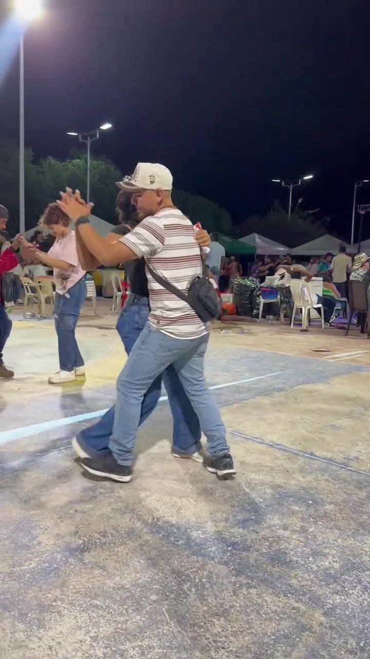 @Leonel humor del caribe
