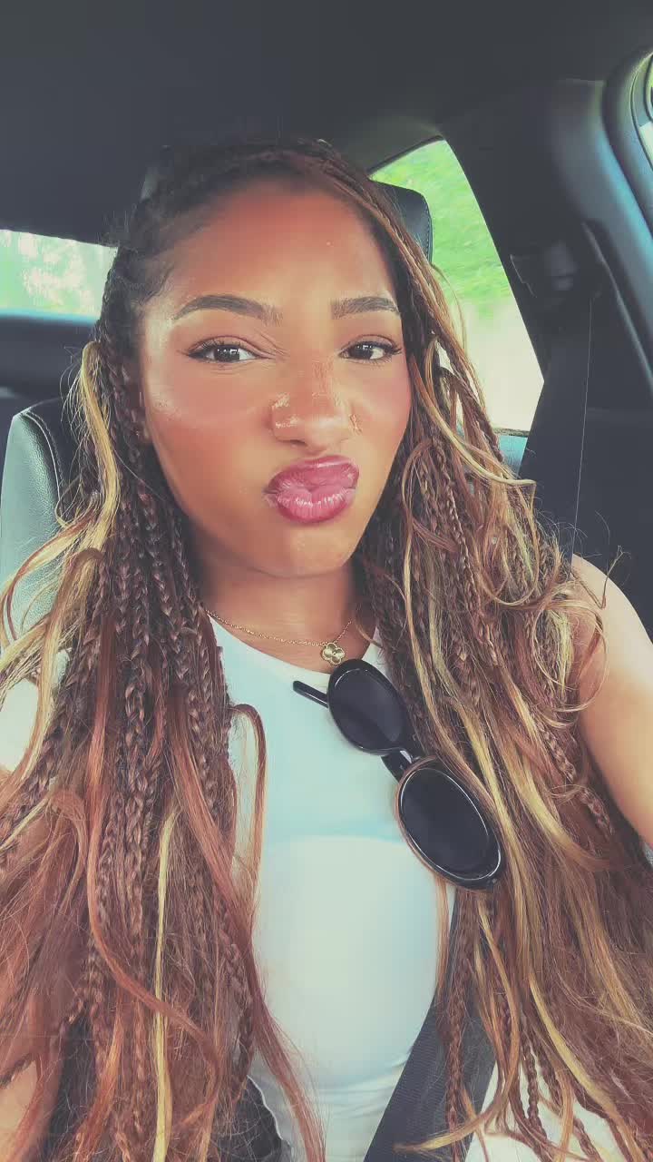@Jaycee🌺