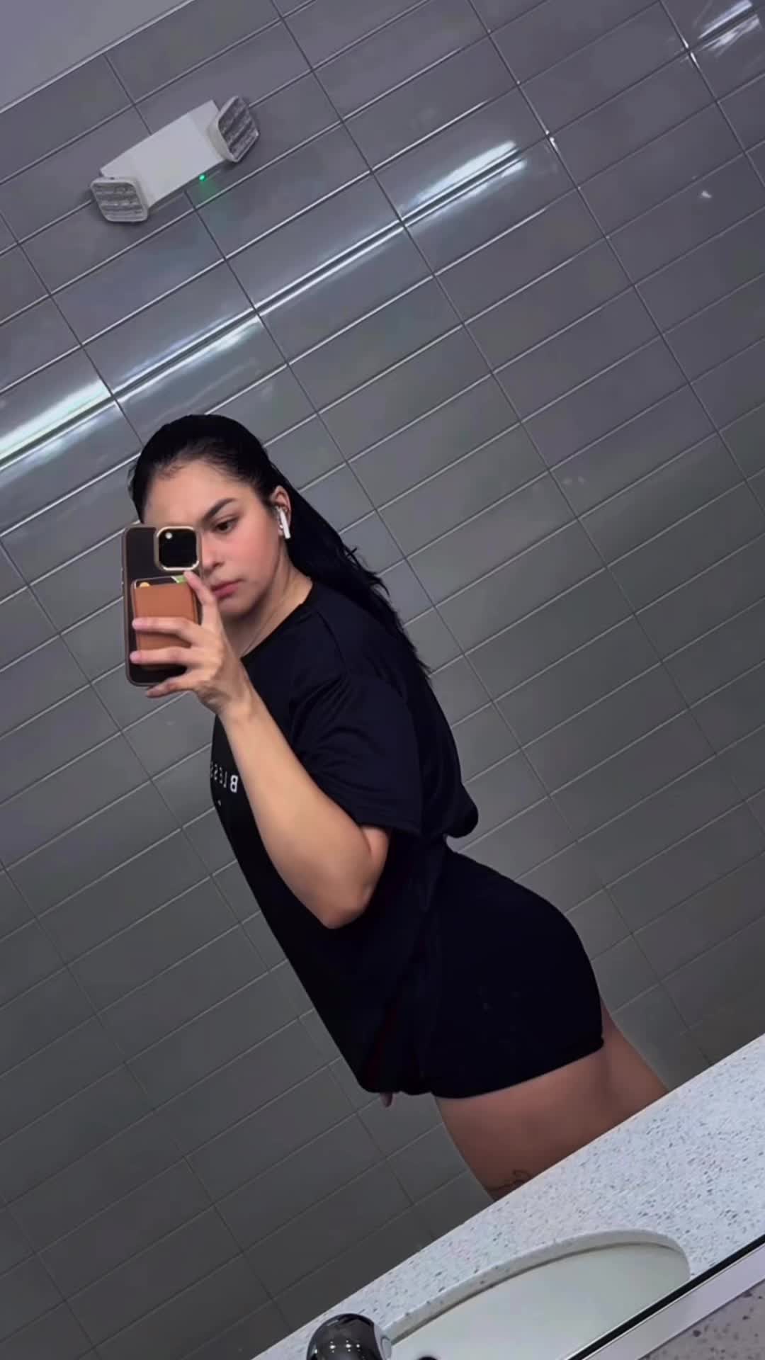 @🦋Estela🖤