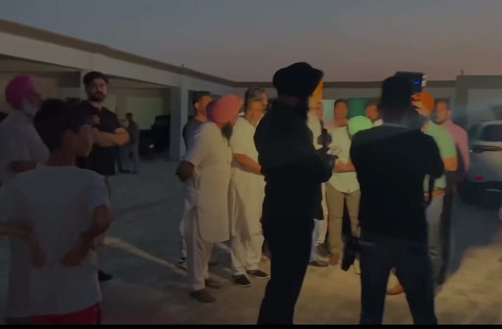 @deepabazidwala