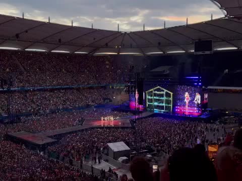 @𓂃꙳⋆videos from the eras tour