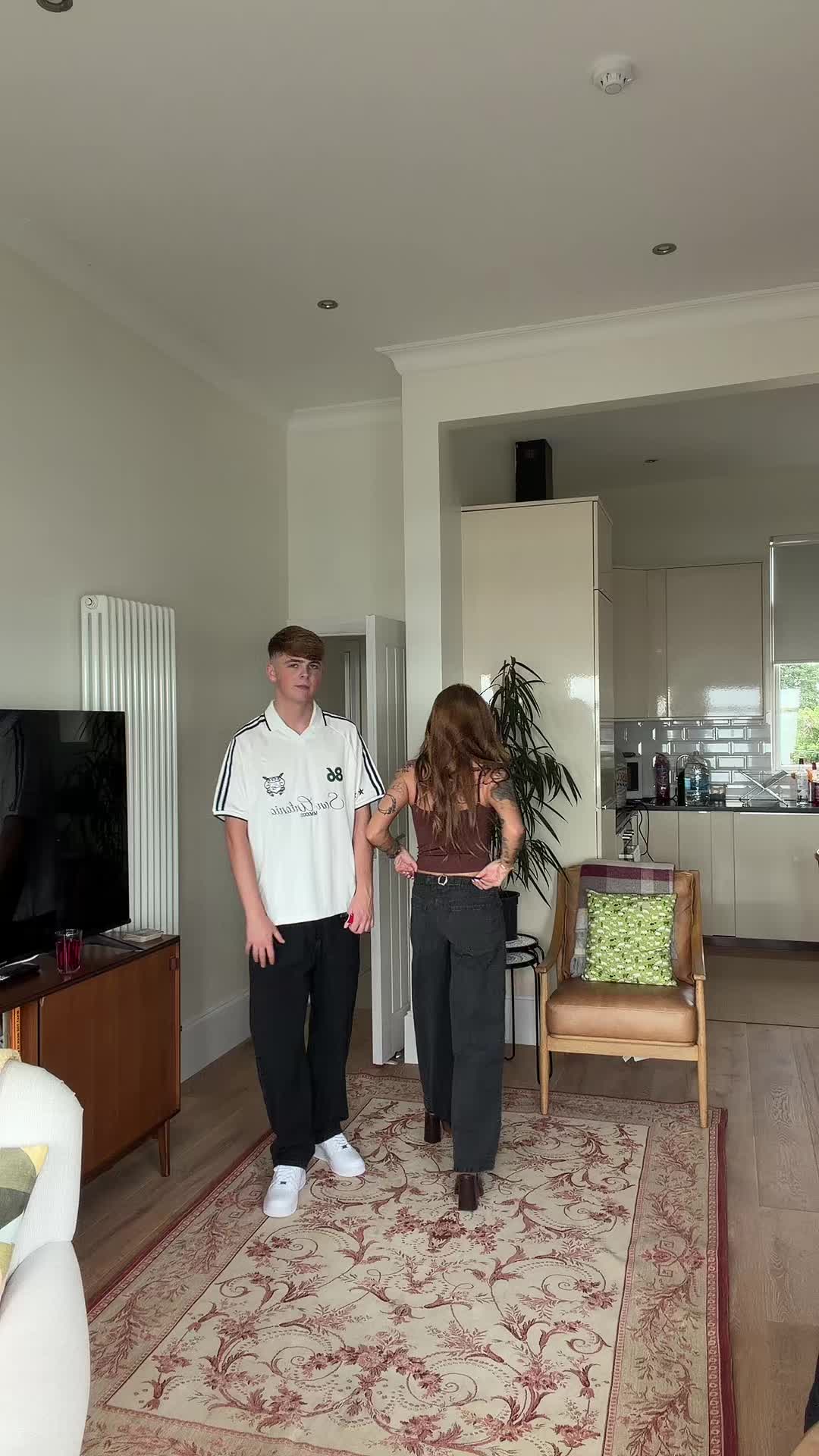 @Tíarna🩵