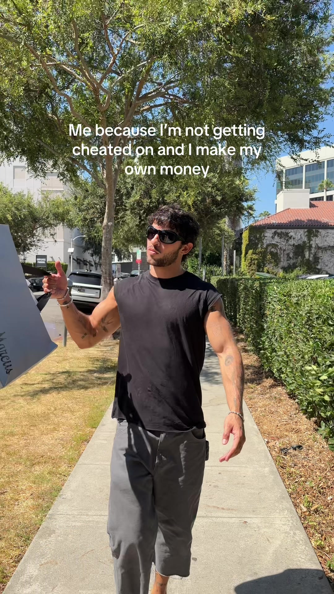 @Luis