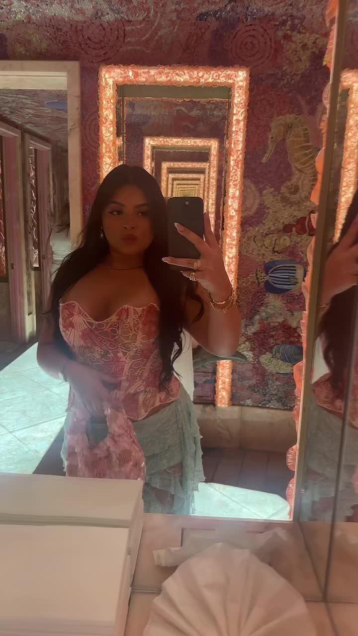 @Valentina
