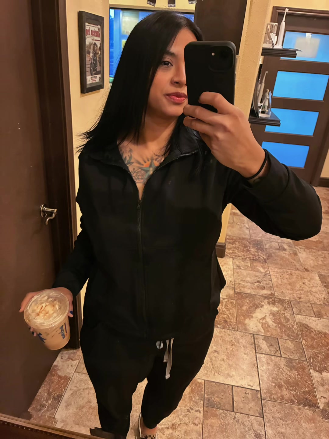 @S U Z Y 🖤